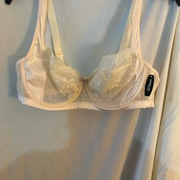 ADORE ME - Picture 4 of 6